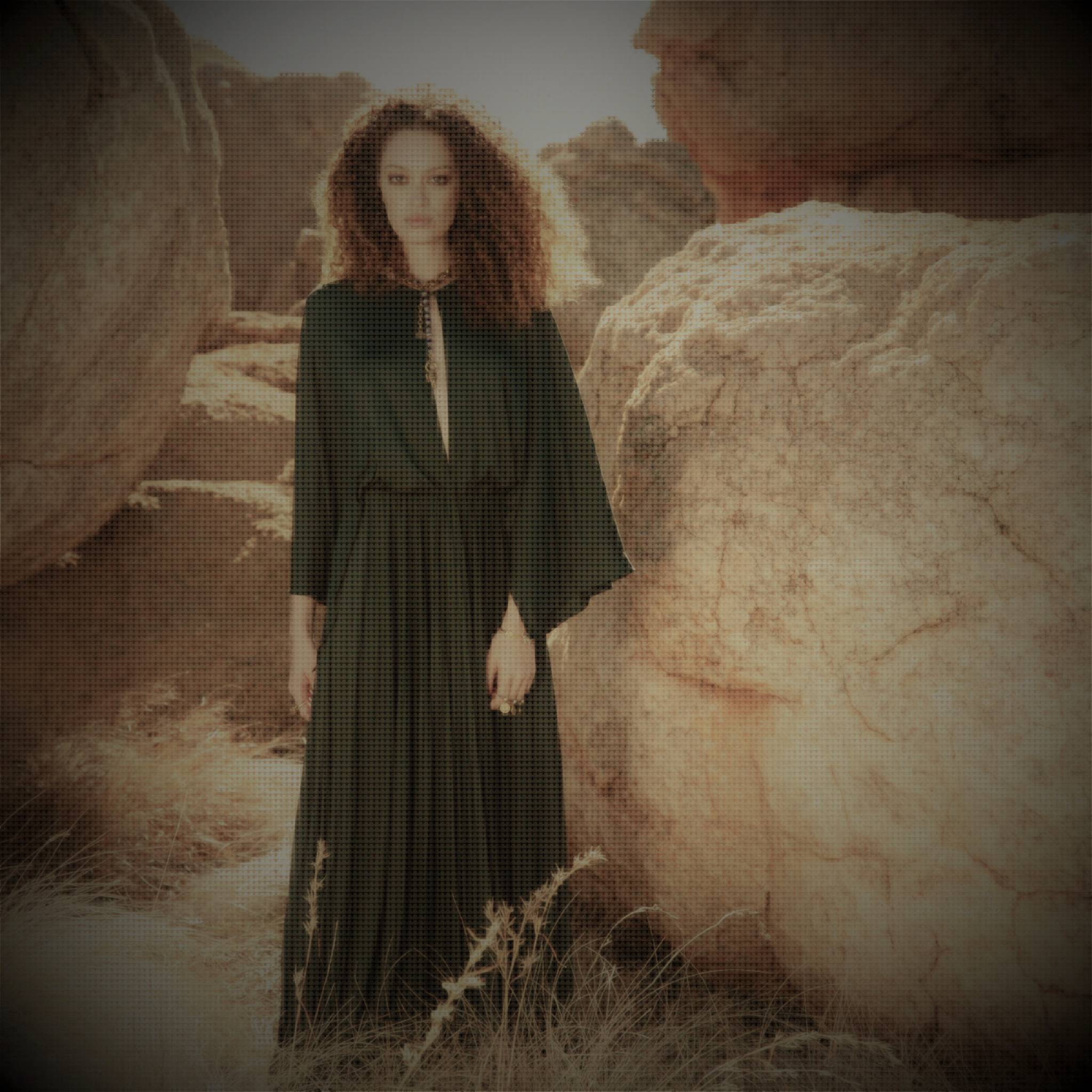 Figures de sorcières en Dior - 2019 - © Fatima MAZMOUZ